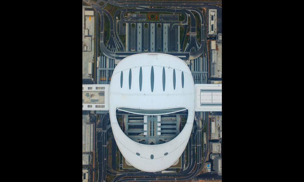 這是2018年1月26日航拍的港珠澳大橋珠海公路口岸。（新華社記者 梁旭 攝）