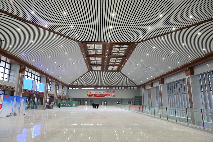 圖為舒城東站內景。