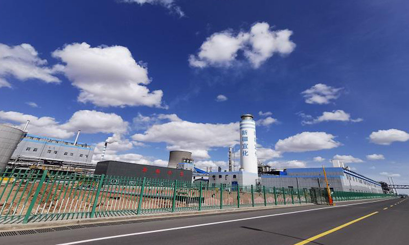 新疆宜化項目投資近38億元，對現場裝置進行技術升級改造。圖為項目現場。