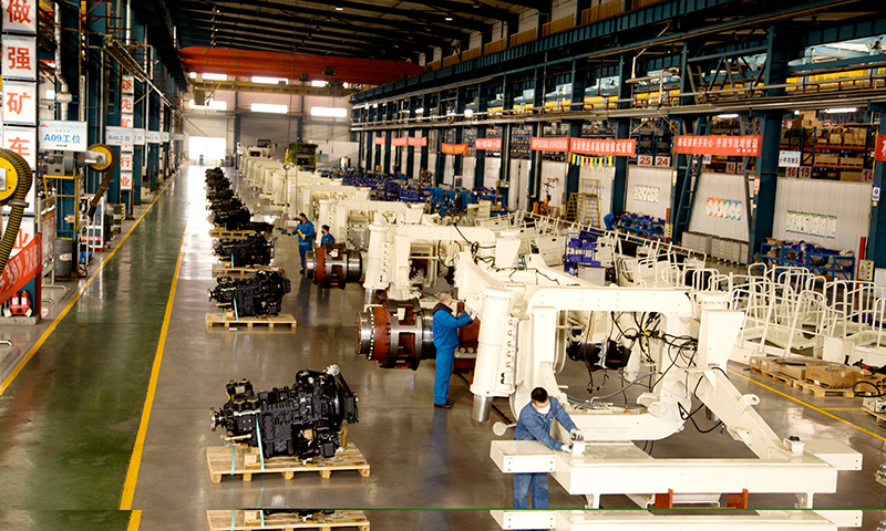 圖為北重集團北方股份礦用車生產線。（文/圖 郭新燕）