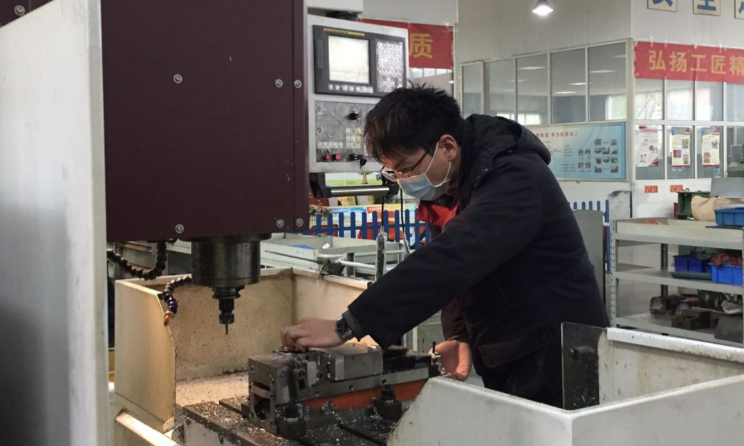 3月20日，航空工業武儀按地方政府批復要求，實現到崗400人，復工率達45%，下一步將根據“雙線”作戰實際情況，安全穩妥有序推進全員復工復產。