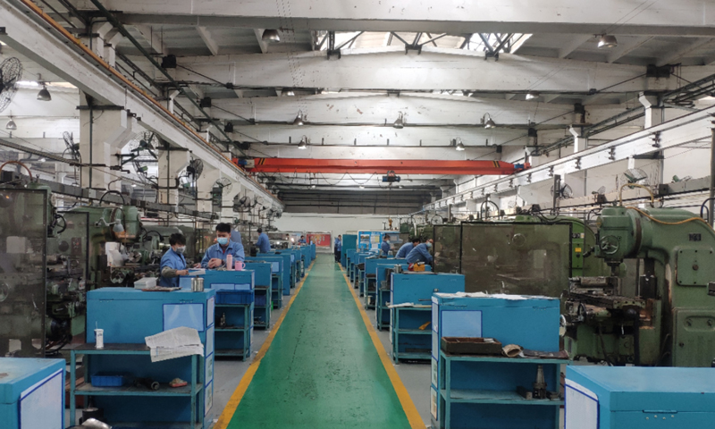 3月9日，西安昆侖迎來了全面復工，2200余名干部員工返崗，向著“疫情防控阻擊戰”和“136轉型發展戰略”大決戰發起全面進攻。加大激勵力度，實行六天工作制。