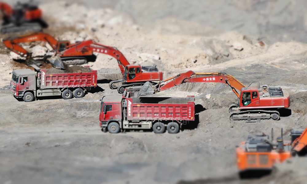 圖為6月14日拍攝的施工現場。（李明 攝）