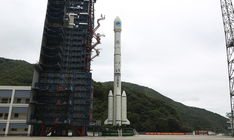 圖為火箭等待發射。