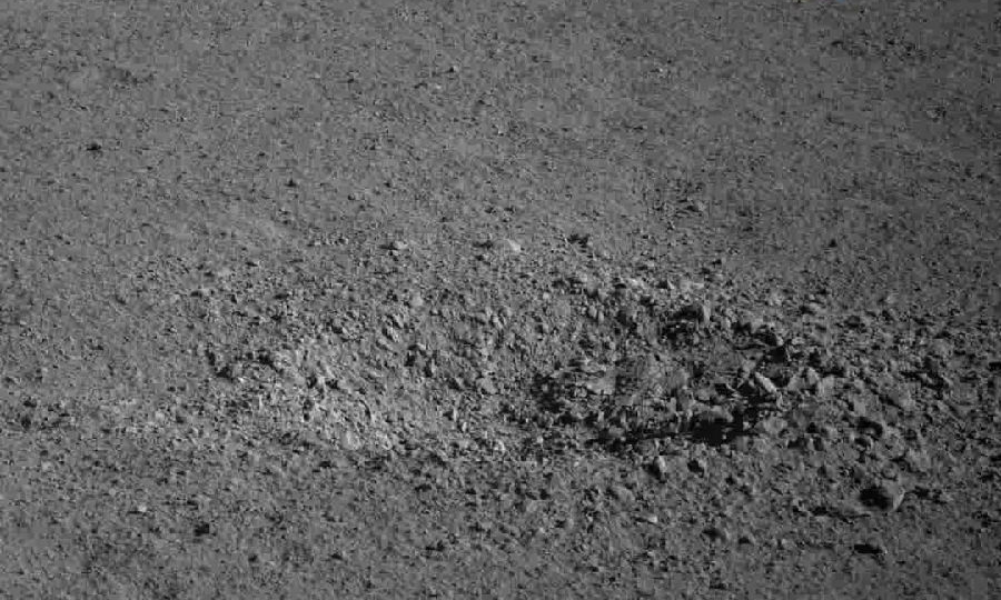 玉兔二號月球車于5月29日2時16分收到正常遙測信號，成功自主喚醒，搭載載荷全景相機、測月雷達、紅外成像光譜儀、中性原子探測儀在本個月晝期間將重新開機。隨后，玉兔二號將按照科研人員已規劃的行走路線，繼續開展科學“測月”探測。