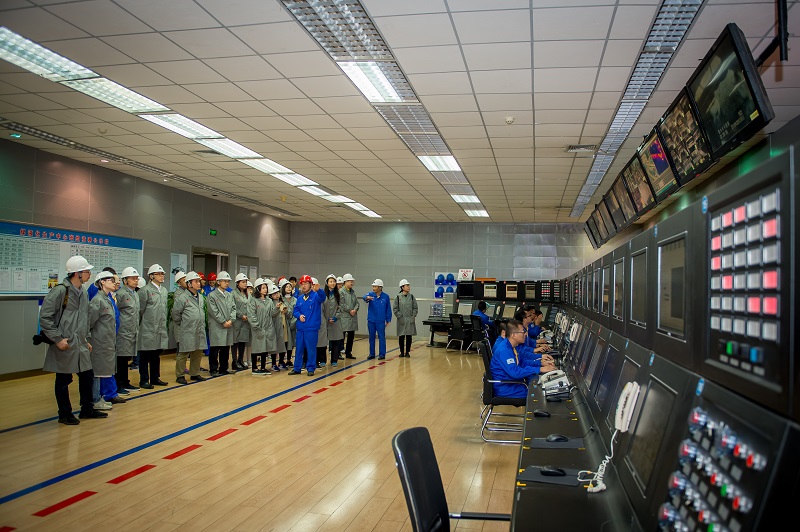 9月19日“新時代·走進新國企”活動，走進煤制油化工公司。