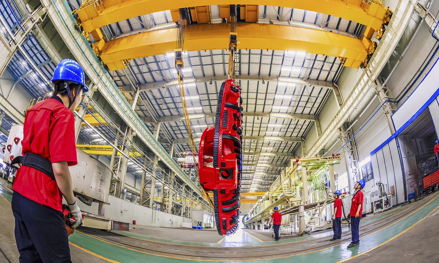 掘進機刀盤吊裝。