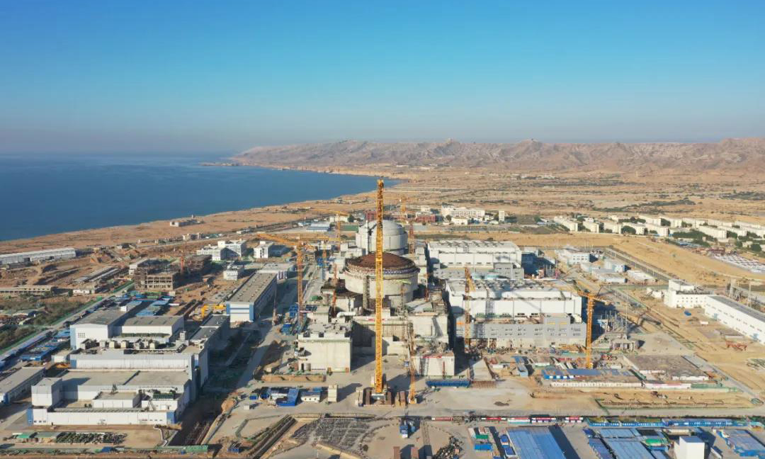 這是中國自主三代核電華龍一號海外建設取得的重大里程碑，也是雙方鞏固深化中巴全天候戰略合作伙伴關系、推進中巴核能合作的重要成果。