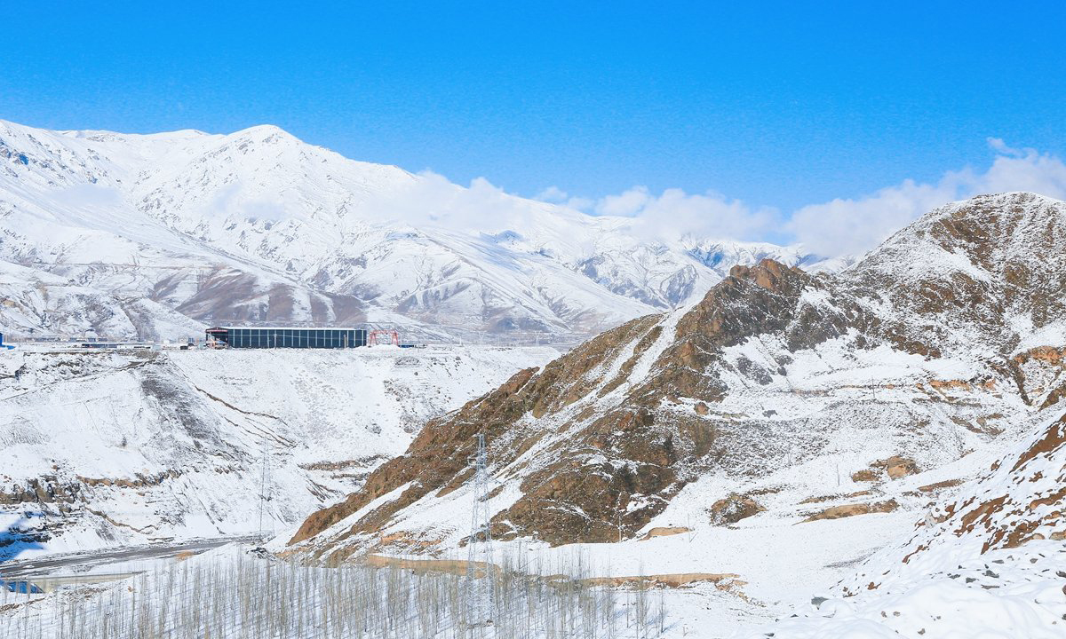 圖為中國中鐵雅葉高速項目施工現場。