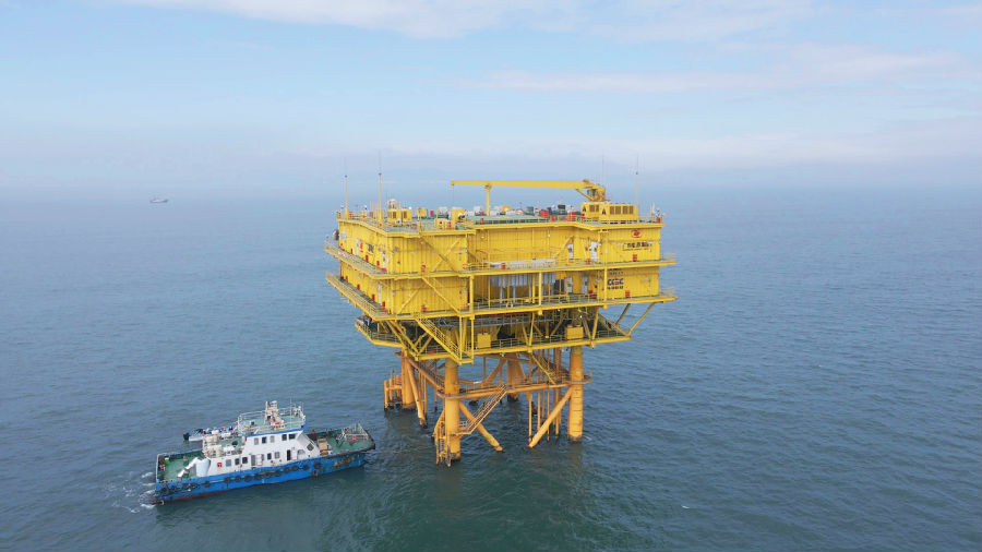 項目建成后，每年可提供清潔電能近8億千瓦時，滿足30萬戶家庭一年的用電量，與同等規模燃煤電廠相比，每年可節省標煤消耗約24萬噸、減少二氧化碳排放約46萬噸，對推動粵港澳大灣區能源結構轉型升級、加快實現“碳達峰、碳中和”目標具有積極意義。