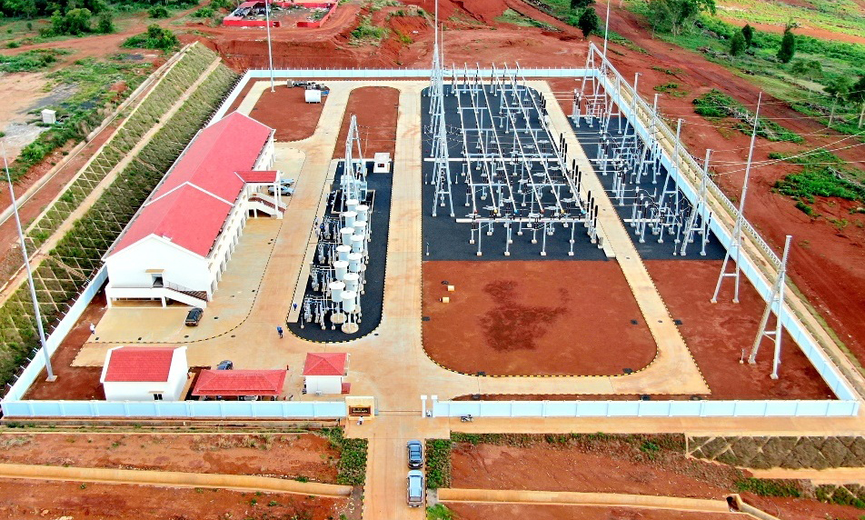 此次建成通電的南線230千伏蒙多基里變電站是該地區第一座50兆伏安的高壓變電站，是連接桔井到奧克瓦金礦的樞紐站，對東環一期項目全線運行的穩定性和可靠性起到重要作用。