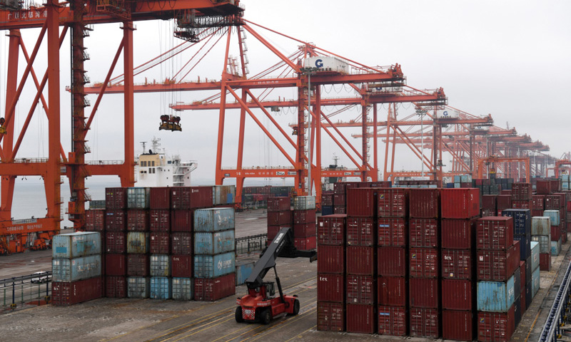 新春伊始，廣西北部灣港各類生產工作緊張有序展開，一派繁忙景象。圖為近日拍攝的廣西北部灣港欽州港區一景。(新華社記者 陸波岸 攝)