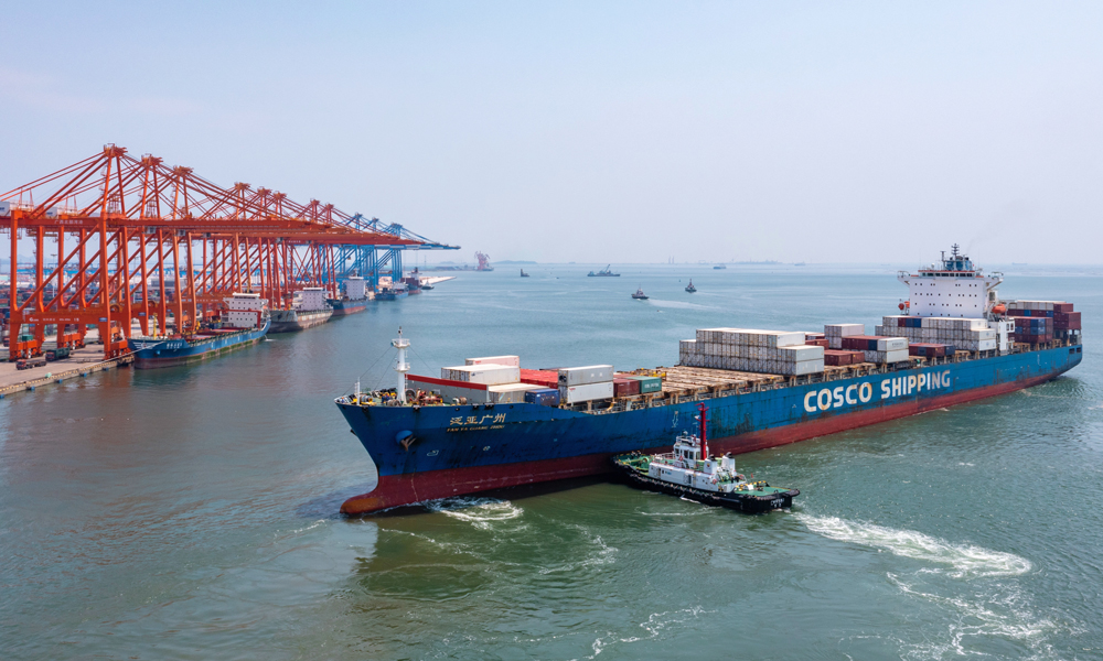 近日，北部灣港貨物裝卸緊張有序。