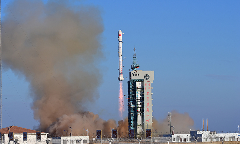 12月12日16時22分，我國在酒泉衛星發射中心使用長征四號丙運載火箭，成功將試驗二十號A/B星發射升空，衛星順利進入預定軌道，發射任務獲得圓滿成功。新華社發（汪江波 攝）