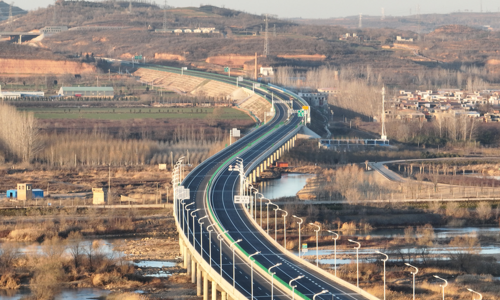 該高速由中國中鐵與河南交投合作投資，中鐵上投負責統籌建設和總包管理，中鐵二院設計，中鐵二局、三局、七局、九局、十局、隧道局、廣州局、北京局、上海局參建。