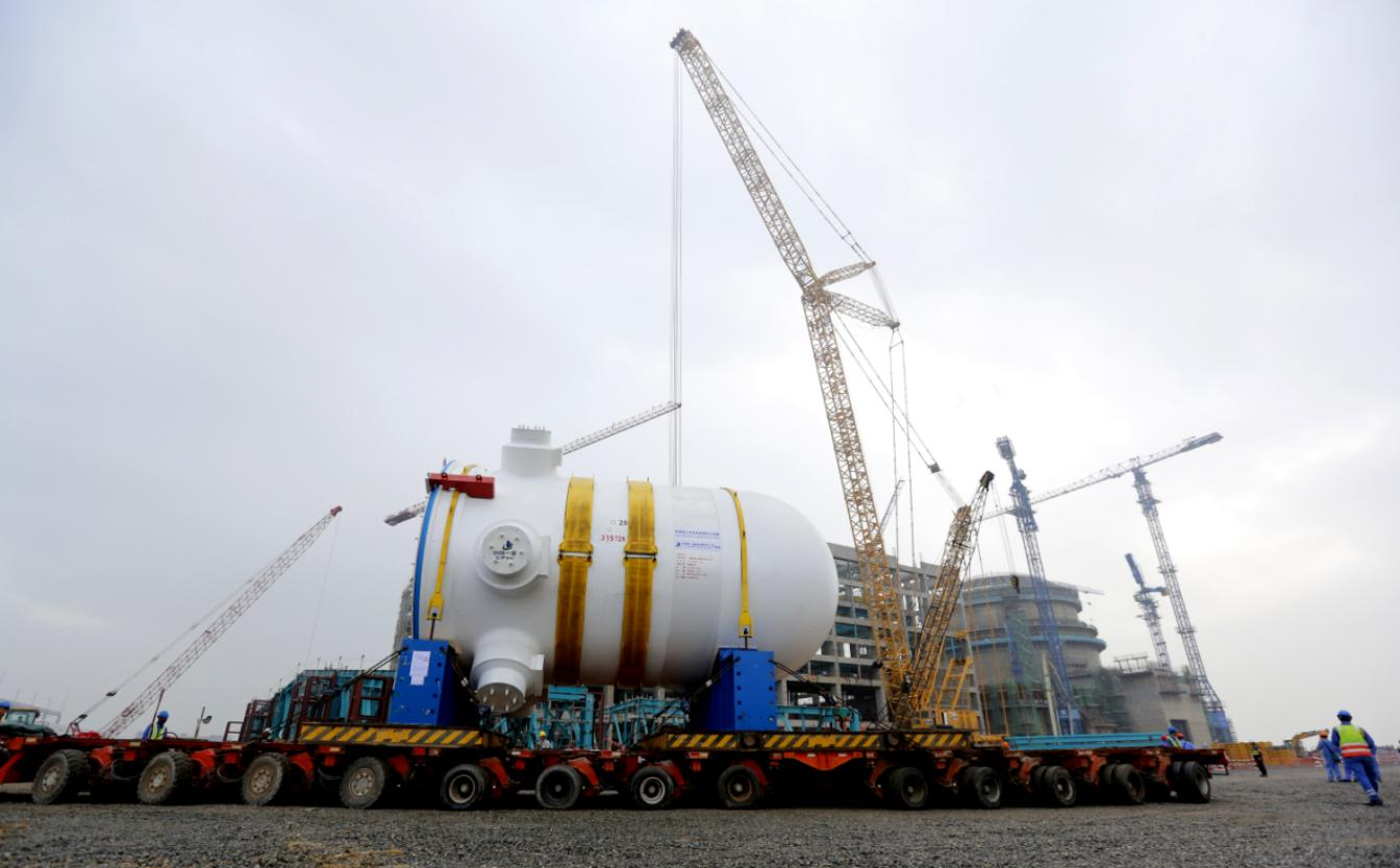 2018年12月26日，防城港核電站3號機組反應堆壓力容器到貨。