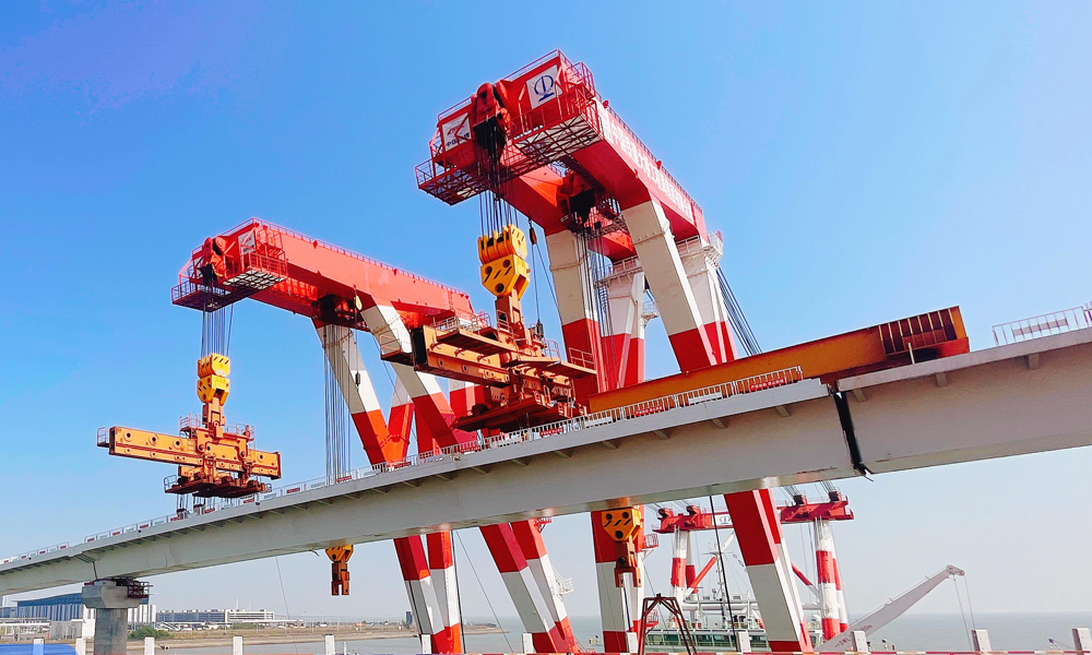 據悉，作為澳門“雙環雙軸快速通道”中的重要“一軸”，澳氹四橋既是構建澳門城市交通體系的關鍵節點，也是港珠澳大橋口岸人工島交通流的重要疏導路徑，項目的建設對于進一步加強澳門半島與氹仔的交通聯系、方便居民出行具有重要意義。