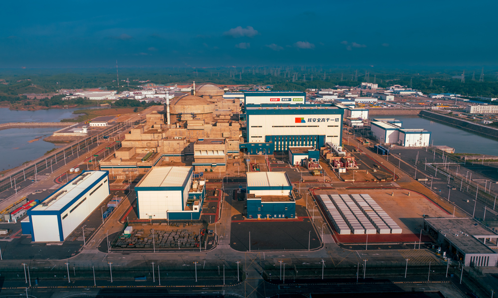 近日，隨著168小時試運行試驗圓滿完成，中廣核廣西防城港核電站4號機組正式具備商業運行條件。隨著該機組的投產發電，標志著中廣核“華龍一號”示范工程全面建成。