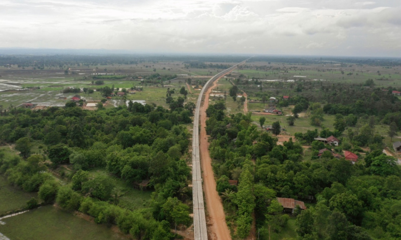圖為6月1日拍攝的楠科內河特大橋。新華社發（臧衡 攝）