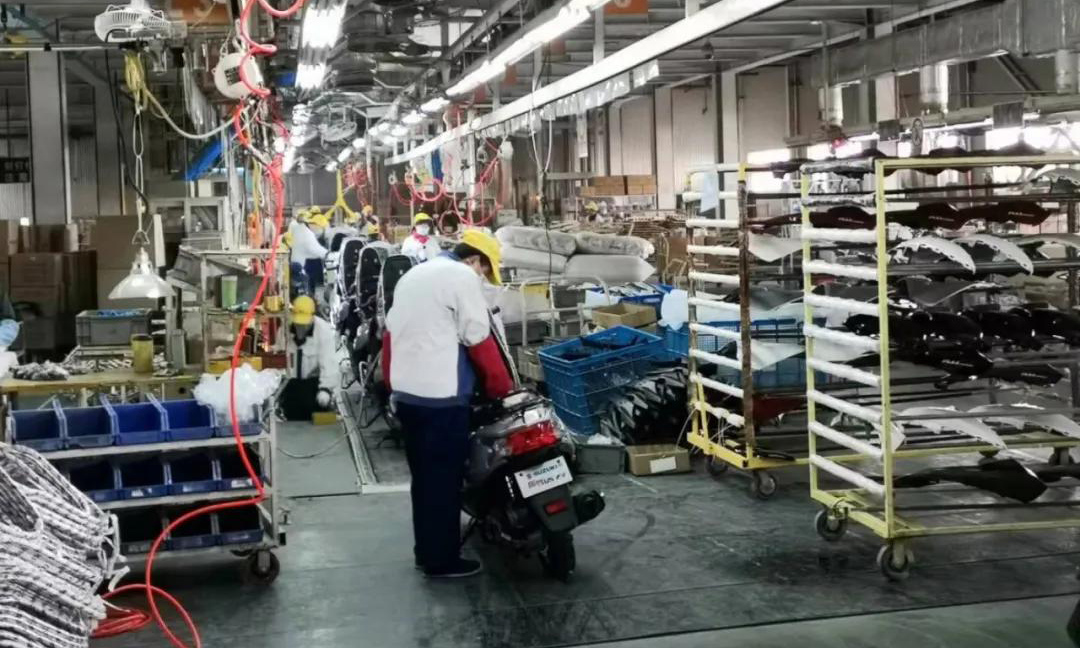 2月11日，輕騎鈴木全部工序實現復產。復產第一周，人員復工率達到70%以上，日產能恢復到75%，實現了東北、西南、中南、華北整車銷售發送。