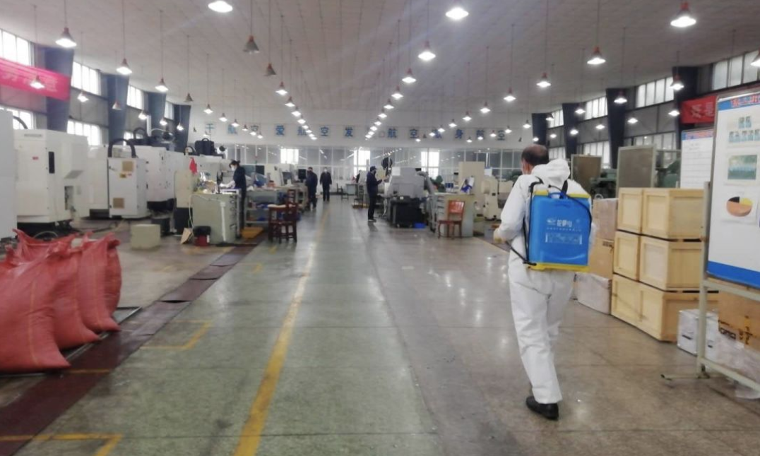 航空工業武儀近日正式獲得地方政府批復，開始中等規模復工。 公司嚴格按照上級通過的復工防控措施評審方案，將36項防護措施逐項逐條落實，慎終如始地抓好復工復產過程中的防疫保障工作，確保全年科研生產目標全面完成。