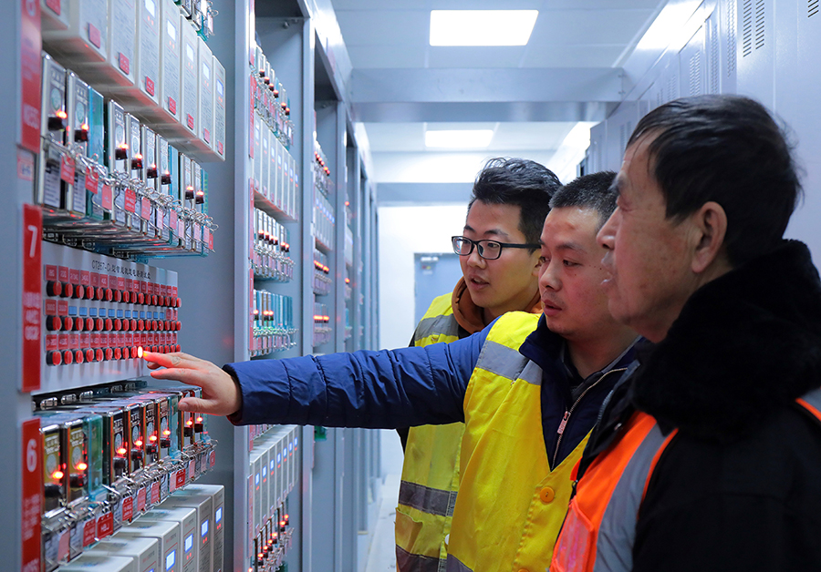 該系統改造完成后，東北環線及市郊列車實現與北京站聯通，為實現北京地區鐵路樞紐和京津冀互聯互通，消減和疏解北京中心城區客運通行壓力，釋放既有鐵路線路運能，方便華南、華東、華中、西南和西北高鐵經由北京地區的鐵路樞紐，進出我國東北地區發揮重要作用。（曹筱璐 攝）