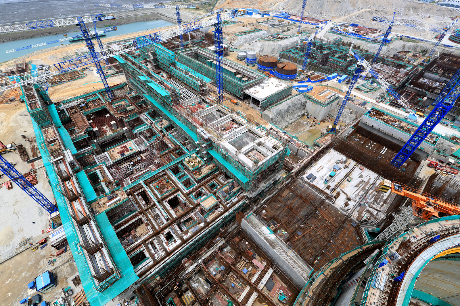 2017年5月20日，建設中的5-6號機組常規島。（來源：中國核工業集團公司）