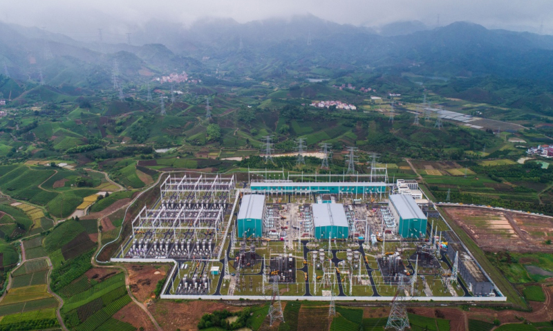 5月8日無人機拍攝的四川溪洛渡左岸-浙江金華±800千伏特高壓直流輸電工程金華換流站。（新華社記者 徐昱 攝）