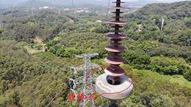 說明: 說明: \\10.124.200.62\0703增城站\ZC-04增城巡維站各類報表\3--輸電線路跳閘報表\輸電線路跳閘報表\輸電線路跳閘報表2018\2019-08-07-110kV廟朱線#46B相、110kV寧廟甲線#62(現70號)B、A相(同塔同跳)\廟朱線#46塔B相跳線合成絕緣子重錘.JPG