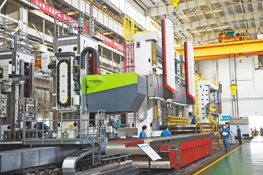 武重集團重型機床產品裝配生產現場。.jpg 武重集團重型機床產品裝配生產現場。.jpg